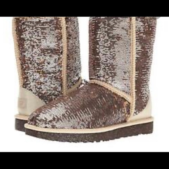 UGG Classic Short Sparkles Boot - Picture 11 of 11